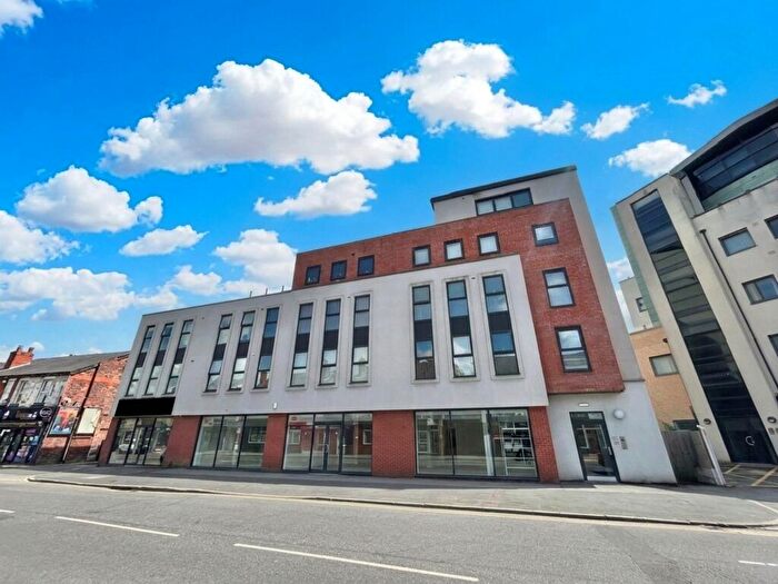 2 Bedroom Flat For Sale In Palaltine Road, Northenden, M22