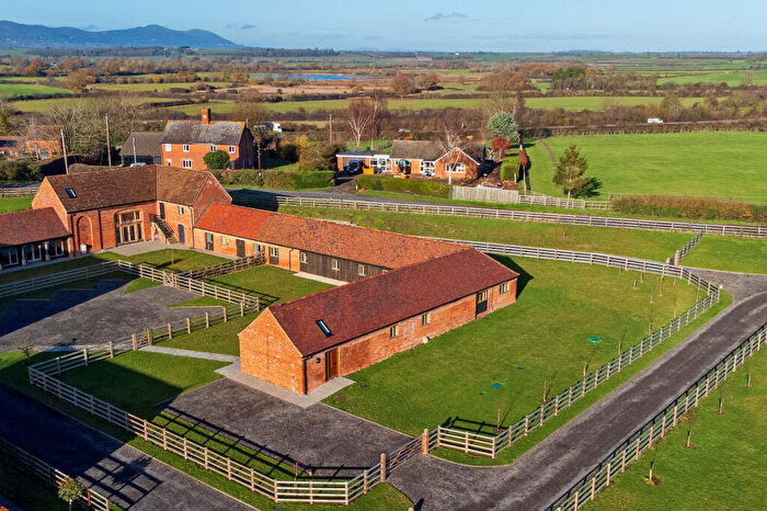 4 Bedroom Barn Conversion To Rent In Long Green, Gloucester, GL19