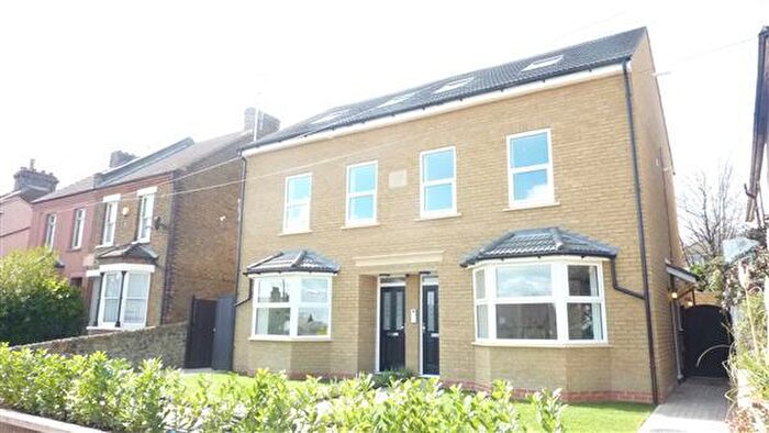 2 Bedroom Apartment To Rent In Kavan Court, Summerhill Road, Dartford, DA1