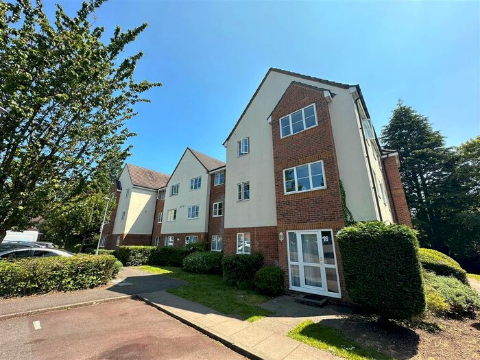 1 Bedroom Flat To Rent In Branscombe House, Gisburne Way, Watford, WD24