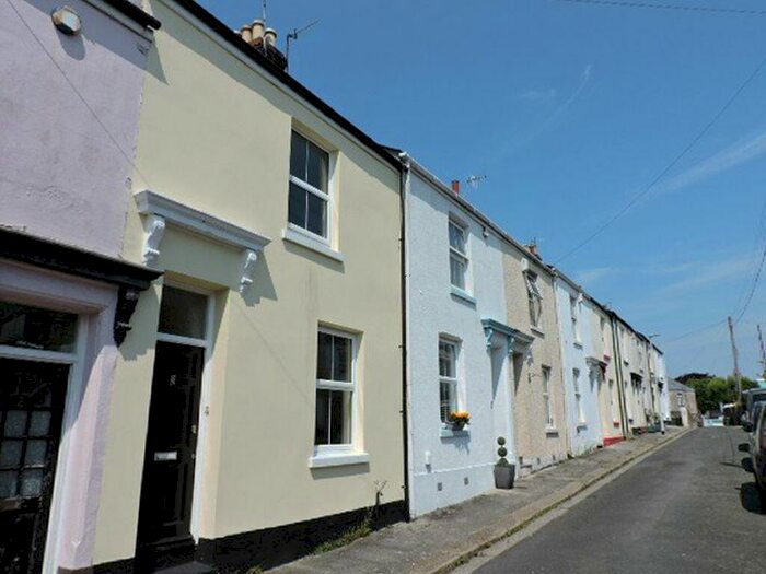 2 Bedroom Cottage To Rent In Somerset Cottages, Stoke, Plymouth, PL3