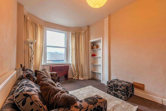 1 Bedroom Flat To Rent In L &# Bread Street, Edinburgh, EH3