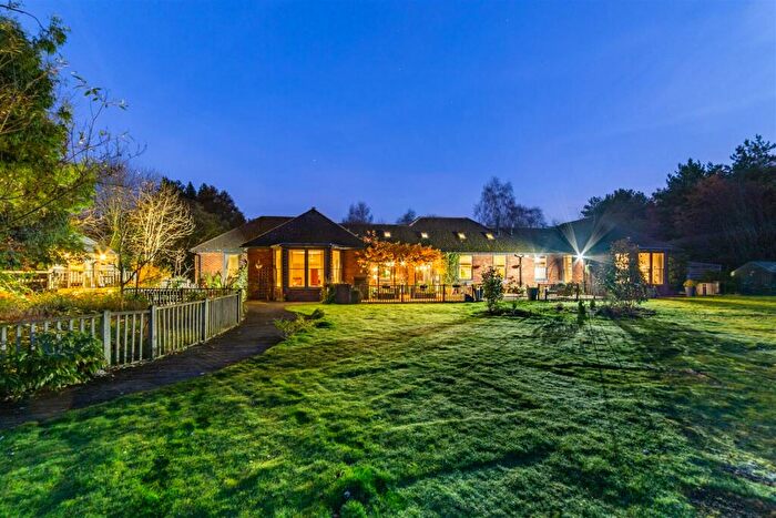 6 Bedroom Detached House For Sale In Park Drive, Stannington, NE61