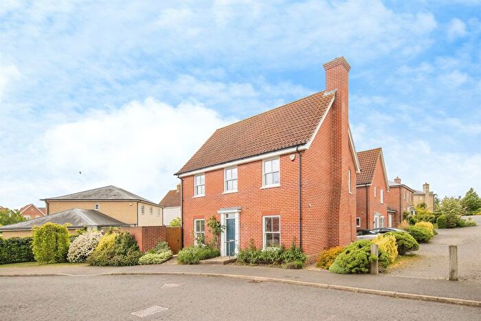 4 Bedroom Link Detached House For Sale In Hall Lane, Wickham Market, Woodbridge, IP13