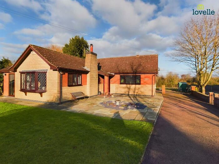 4 Bedroom Detached Bungalow For Sale In Main Street, Osgodby, LN8