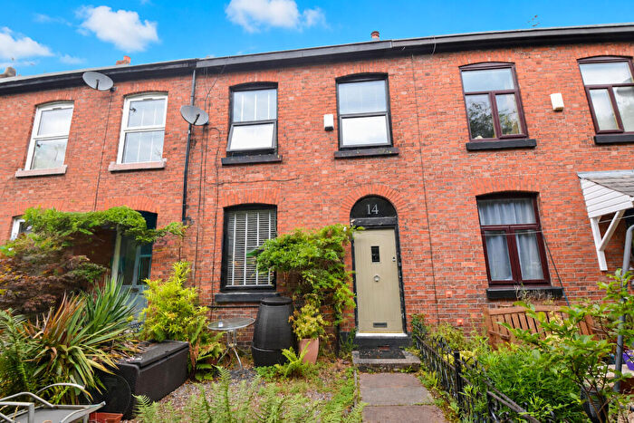 3 Bedroom Terraced House For Sale In Shawe View, Flixton, M41