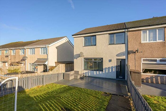 3 Bedroom End Of Terrace House For Sale In Honeyman Court, Armadale, Bathgate, EH48