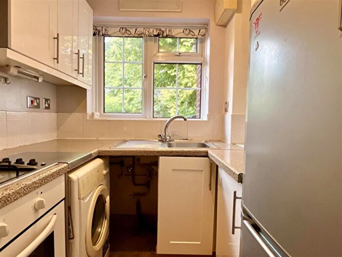 1 Bedroom Duplex For Sale In Newhall Farm Close, Sutton Coldfield, B76