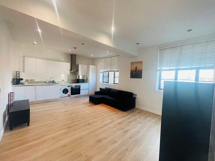 1 Bedroom Flat To Rent In Warple Way, London, W3