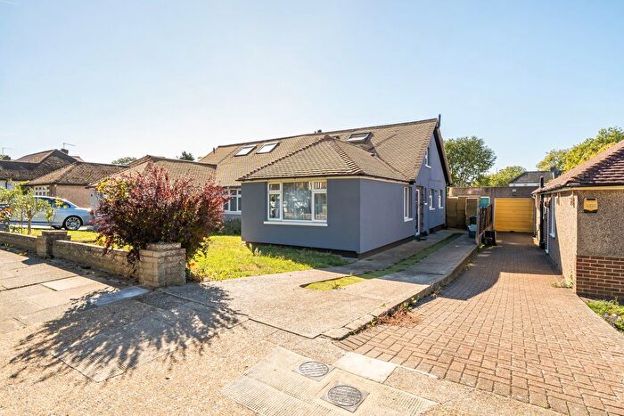 5 Bedroom Bungalow For Sale In Gillmans Road, Orpington, BR5