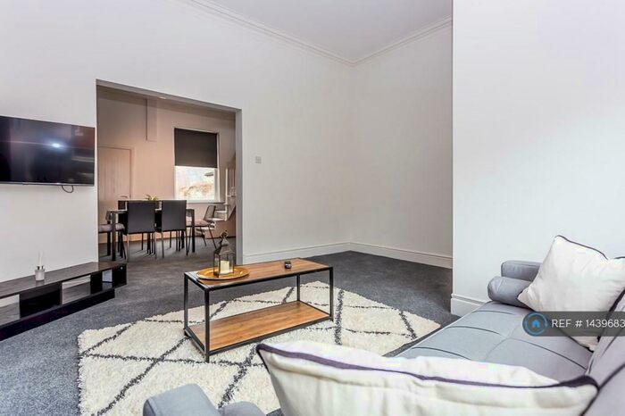 3 Bedroom Semi-Detached House To Rent In Warennes Street, Sunderland, SR4