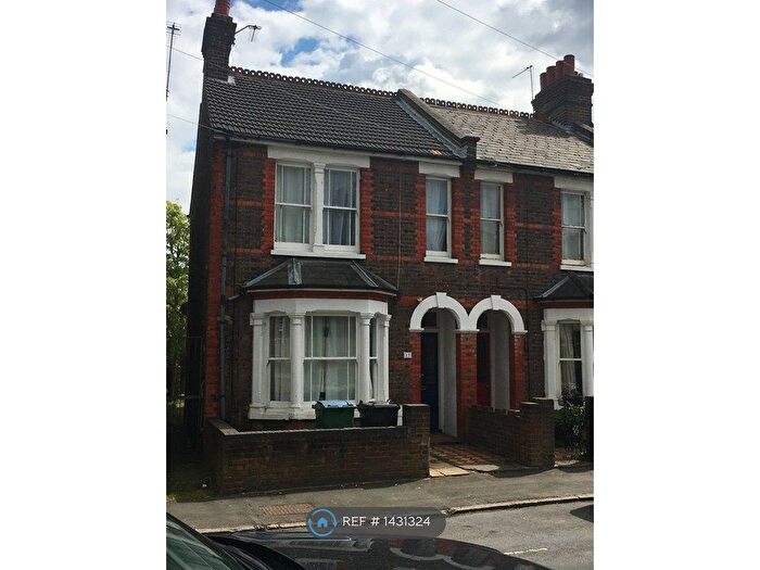 5 Bedroom Semi-Detached House To Rent In Clifton Road, Watford, WD18