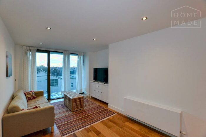 1 Bedroom Flat To Rent In Regents Park Road, Finchley Central, N3