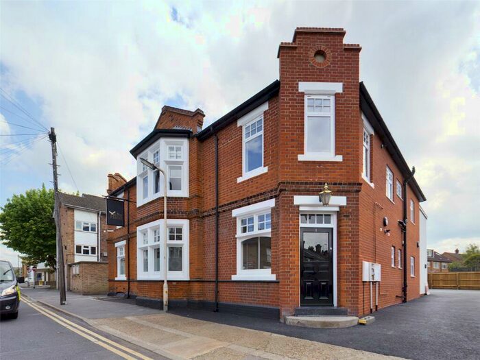 2 Bedroom Apartment To Rent In New Writtle Street, Chelmsford, CM2