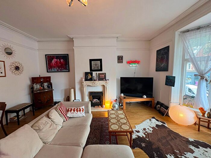 3 Bedroom Flat To Rent In Alcester Road, Birmingham, B13