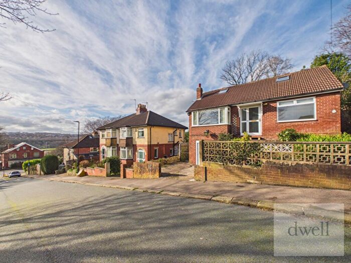 2 Bedroom Detached House For Sale In Hesketh Mount, Leeds, LS5