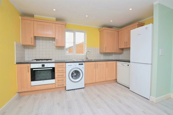 2 Bedroom Flat To Rent In Lynbrook Grove Peckham, SE15