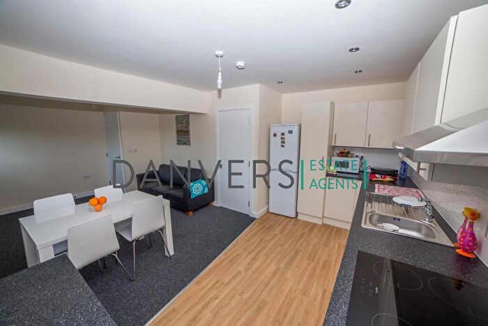 1 Bedroom Apartment To Rent In Deacon Street, Leicester, LE2