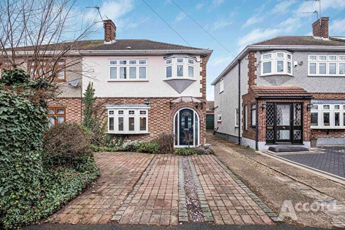 3 Bedroom Semi Detached House For Sale In Esk Way, Romford, RM1