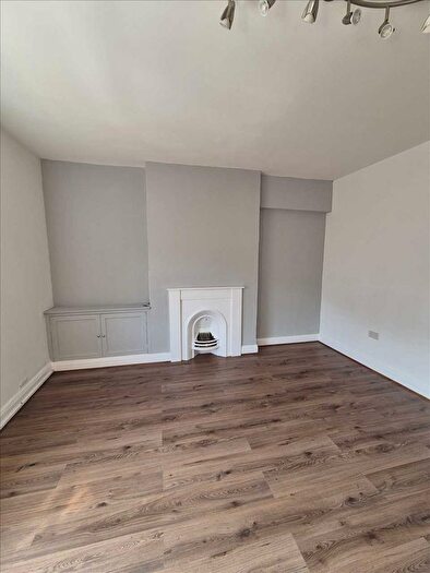 1 Bedroom Flat To Rent In St Michaels Terrace, Torquay, TQ1