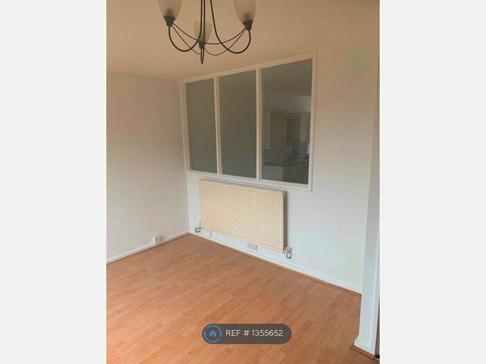 2 Bedroom Terraced House To Rent In Dulverton Square, Leeds, LS11