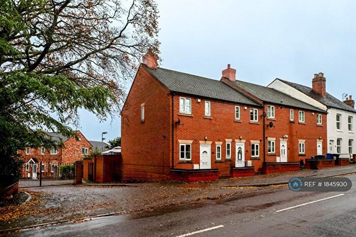 2 Bedroom Flat To Rent In Tamworth, Tamworth, B77