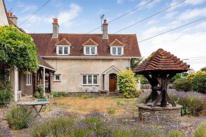2 Bedroom End Of Terrace House For Sale In City Road, Tilehurst, Reading, West Berkshire, RG31