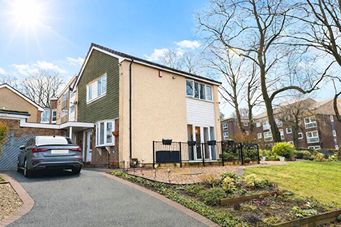 3 Bedroom Detached House For Sale In Park Road, Eccleshill, Bradford, BD10