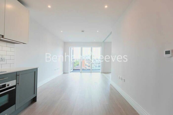 1 Bedroom Flat To Rent In Filmworks Walk, Ealing, W5