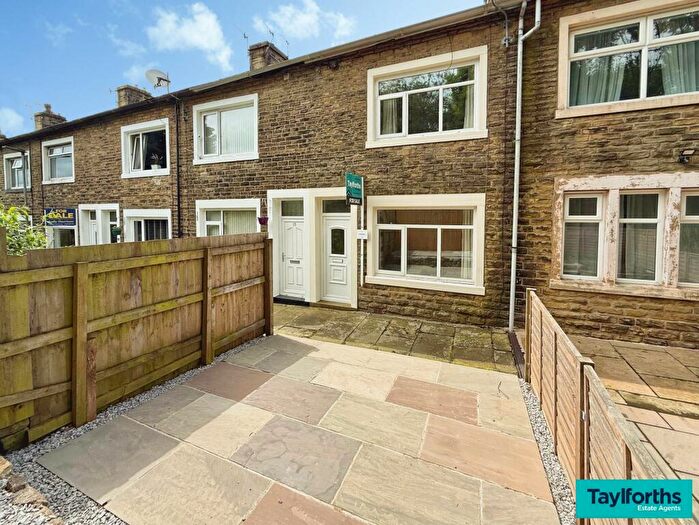 2 Bedroom Terraced House For Sale In West Close Road, Barnoldswick, BB18