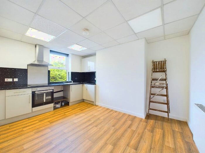 1 Bedroom Flat To Rent In Main Street, Bingley, BD16