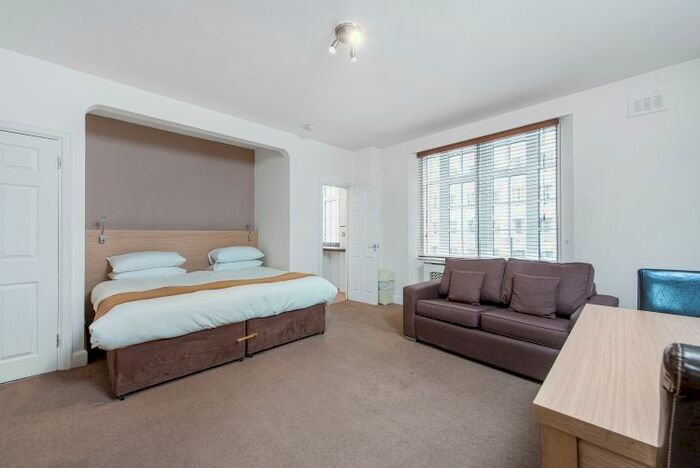 Studio To Rent In Upper Woburn Place, London, WC1H