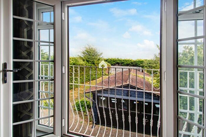 5 Bedroom Detached House For Sale In London Road, CO6
