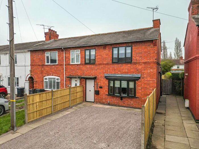 3 Bedroom End Of Terrace House For Sale In Highfield Road, Nuneaton, CV11