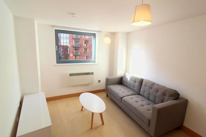 1 Bedroom Flat To Rent In Little Neville Street, Leeds, West Yorkshire, Uk, LS1