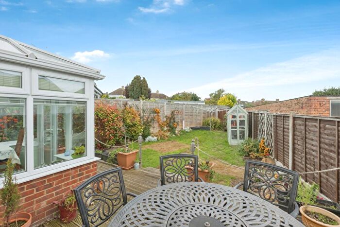 3 Bedroom Bungalow For Sale In Thomas Drive, Gravesend, Kent, DA12