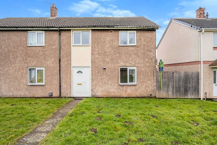 3 Bedroom Semi-Detached House To Rent In Bahram Grove, New Rossington, Doncaster, South Yorkshire, DN11