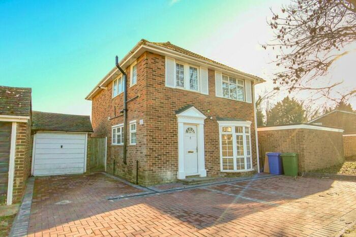 3 Bedroom Detached House To Rent In Regency Court, Sittingbourne, ME10