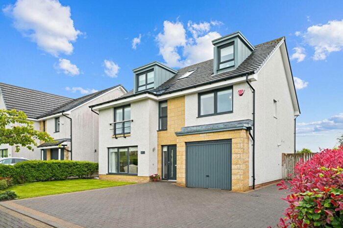 5 Bedroom Detached House For Sale In Twill Crescent, Strathaven, ML10