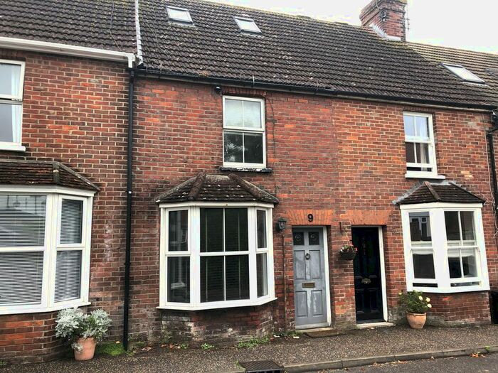 4 Bedroom Terraced House To Rent In Woodview, Arundel, BN18