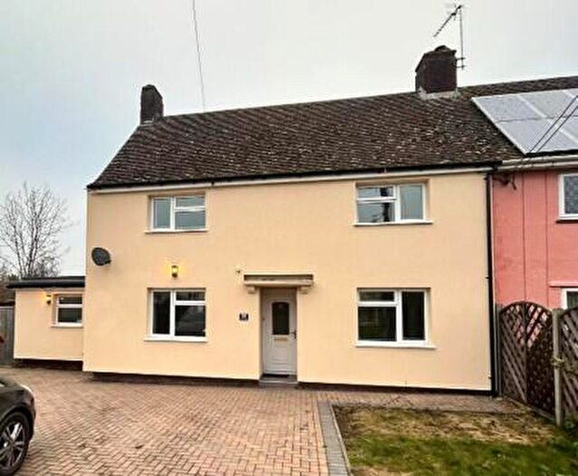 3 Bedroom Semi Detached House To Rent In Grove Park, Walsham-le-willows, IP31