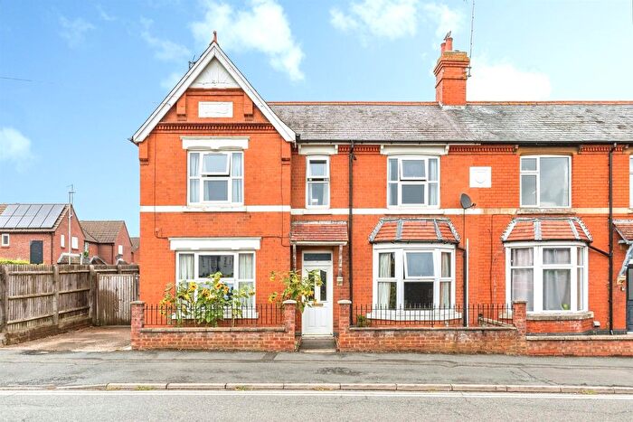 3 Bedroom End Of Terrace House For Sale In Marshalls Road, Raunds, Wellingborough, NN9