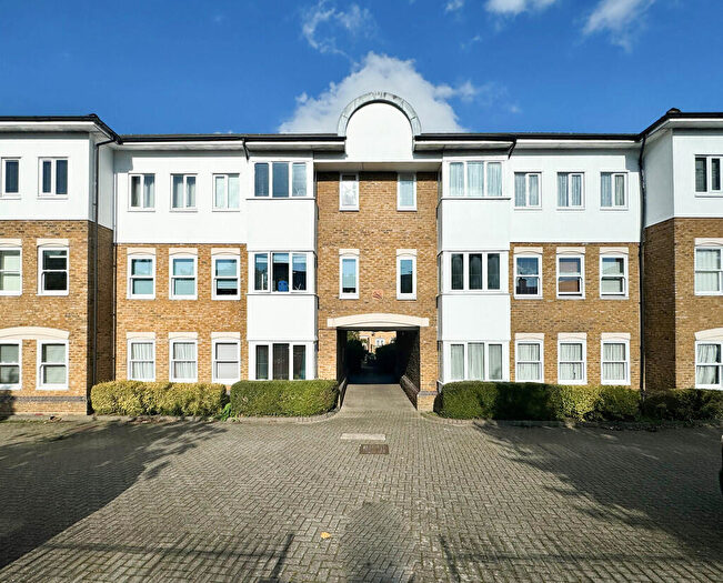 2 Bedroom Apartment To Rent In Nightingale Court, Hertford, SG14