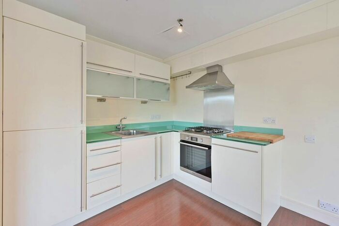 1 Bedroom Flat To Rent In Upper Richmond Road, Putney, London, SW15