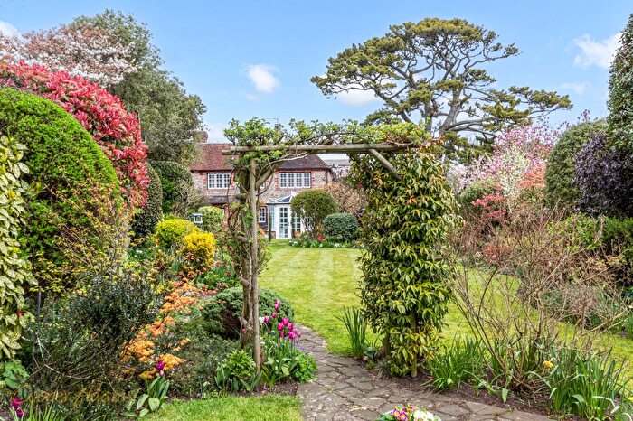 3 Bedroom Cottage For Sale In High Street, Angmering, BN16