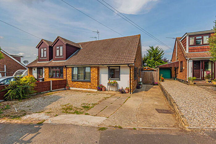 2 Bedroom Semi-Detached Bungalow For Sale In Kendal Close, Hockley, SS5