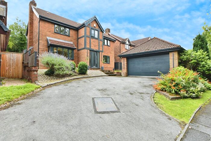 4 Bedroom Detached House For Sale In Oaklands Road, Hyde, Greater Manchester, SK14