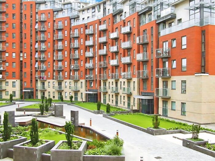 1 Bedroom Flat To Rent In Bonaire, Gotts Road, Leeds, West Yorkshire, LS12