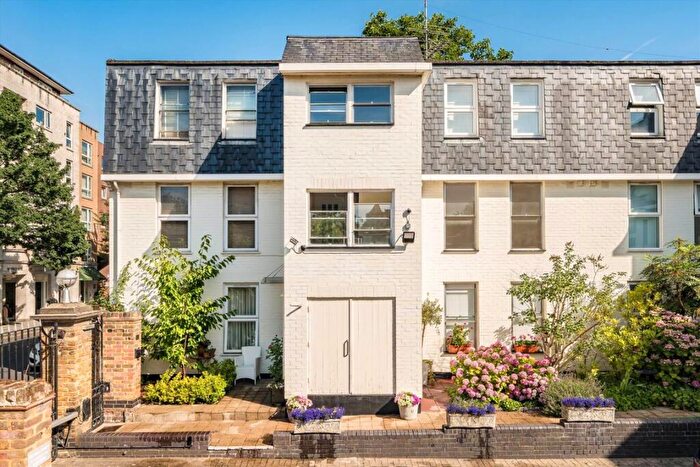 1 Bedroom Flat For Sale In Pooles Lane, Chelsea, SW10