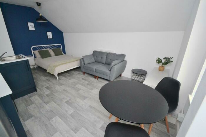 Studio To Rent In North Road, West Bridgford, NG2